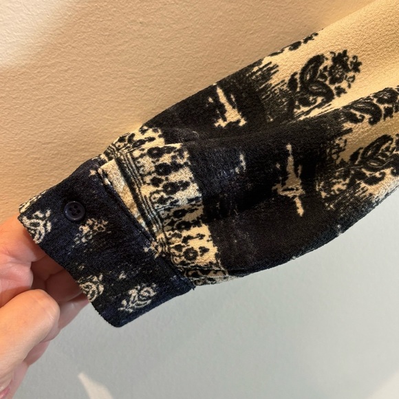 WAYF Sz XS Mini Dress Tunic Elegant Patterned Lined High Neck Cut Out V NEW - Picture 2 of 9